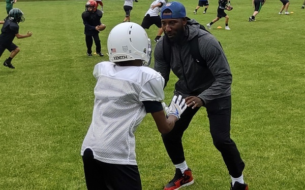 Residents Participate in Chicago Bears Youth Football Camps