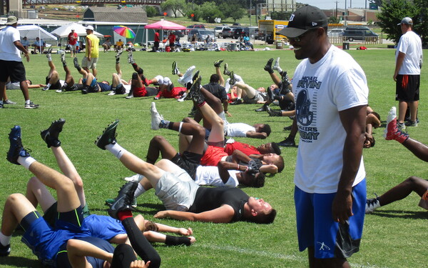 Overview - Sports International Football Camp Ft. Members of the Dallas  Cowboys